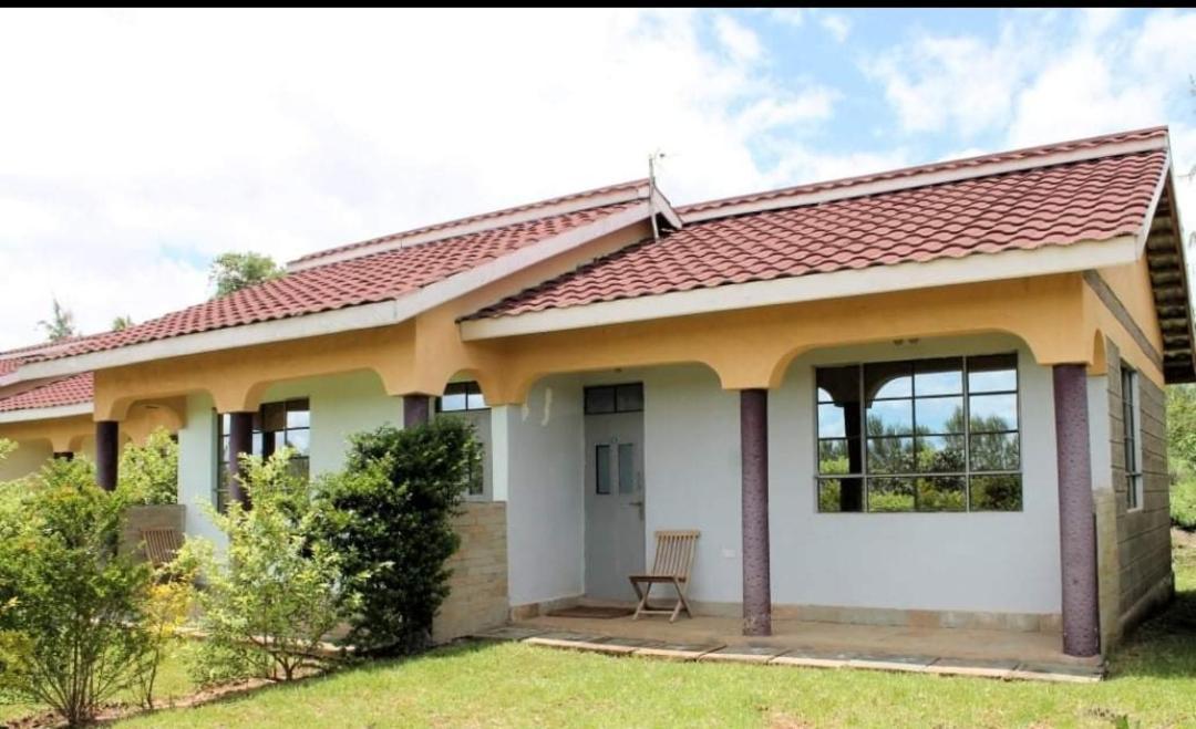 Buens Lugar Hotel Nanyuki Esterno foto